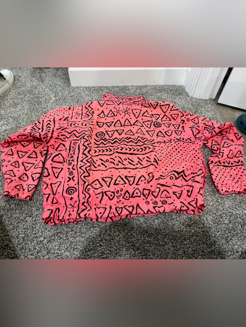 Vintage OP bright pink patterned windbreaker, fits like women's medium - Picture 6 of 6